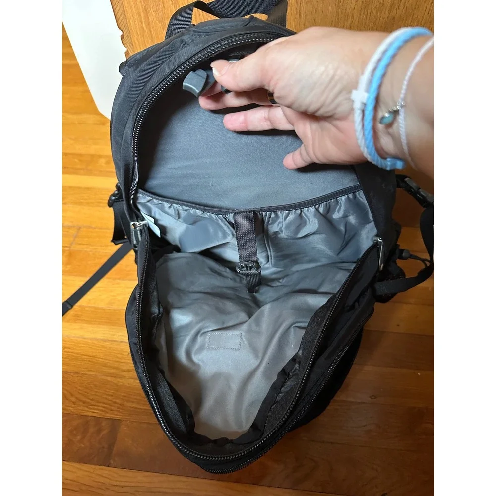 The North Face Borealis Backpack Black Hiking Travel School Bag RN 61661